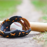 Best Outfield Gloves Baseball [2022 Buying Guide & Reviews]